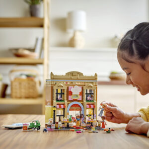 LEGO Friends Restoran ja kokakool - Image 3