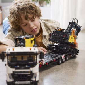 LEGO Technic Volvo FMX Truck & EC230 elektriline ekskavaator - pilt 6