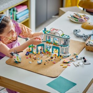LEGO Friends Heartlake’i Linna haigla - Image 5