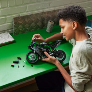 LEGO Technic Mootorratas Kawasaki Ninja H2R - Image 3