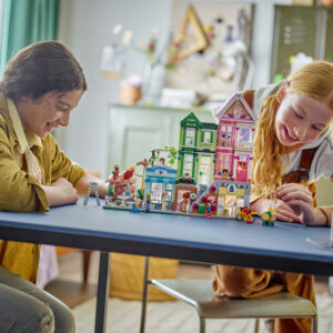 LEGO Friends Heartlake’i linna korterid ja kauplused - Image 3