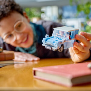 LEGO Harry Potter Lendav Ford Anglia - Image 7