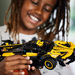 LEGO Technic Bugatti Bolide - Image 7