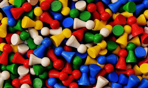 Ravensburger puidust lauamängu nupp