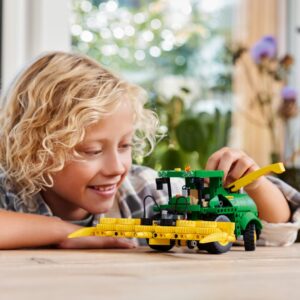 LEGO Technic John Deere 9700 Forage Harvester - Image 5