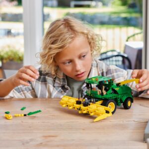 LEGO Technic John Deere 9700 Forage Harvester - Image 6