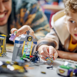 LEGO Super Heroes Batcave koos Batmani, Batgirli ja Jokeriga - Image 6