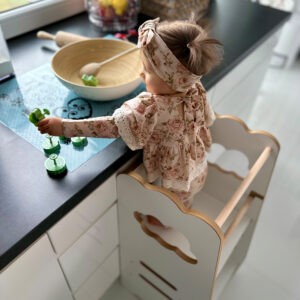 PLUSH NEST Laste köögi abimees, köögitool, köögi abimees, 2 tasandit, valge, pilv, Wooden Play - pilt 5