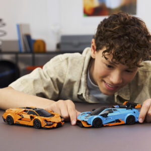 LEGO Speed Champions Lamborghini Revuelto ja Huracán STO - Image 6